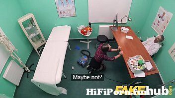 Fake Hospital Doctors cock pleases patient