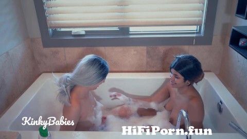 amateur lesbian couple in bath