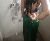 देशी भाभी की बाथरूम मे जबरदस्ती चुदाई की from desi village virgin teen g