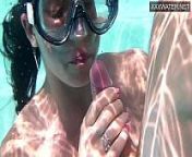 Minnie Manga and Eduard cum in the swimming pool from noyon bond and minni sex video