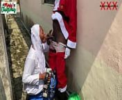 Christmas came earlier for na&iuml;ve 18yo press girl on Hijab as Santa gave her hot Fuck outside the compound while she tries the new school camera (Watch hot full videos on RED) from school girls 18 sex video tamil vi