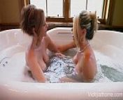 MILFS in a Tub! Superstars VIcky Vette & Julia Ann! from nude ann french