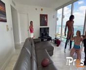 Trailer The Pros Episode 9 Scene 1 - HotSouthernFreedom and Daisy Diva from one girl four boobs porn