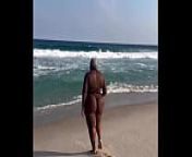 Jojo Todynho na praia de biqu&iacute;ni from jojo siwa bikini