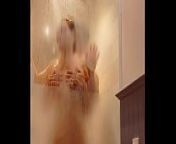 Vợ đẹp bị địt trong ph&ograve;ng tắm from www xxx sanu lao