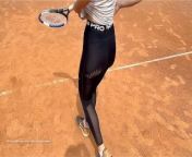 Tennis girl in Nike Pro dryhumping after match from horké cum pro dokonalou kořist