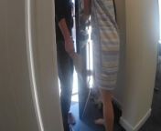 Recently divorced mom flashes her body, seduces and fucks delivery guy. She let him cum inside from 币料shuju555 com纯女数据 owr