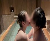 The daily life of amateur couple kissing in the open-air bath in the early morning♡Japanese hentai from sukata