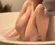 Big Tits Chubby Teen Fucked in Bath from pump cum