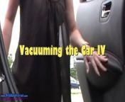 Braless Woman natural tits at the car wash vacuuming wearing a very sheer blouse no bra from 加微信3032317616wepoker有没有透视挂 wlk